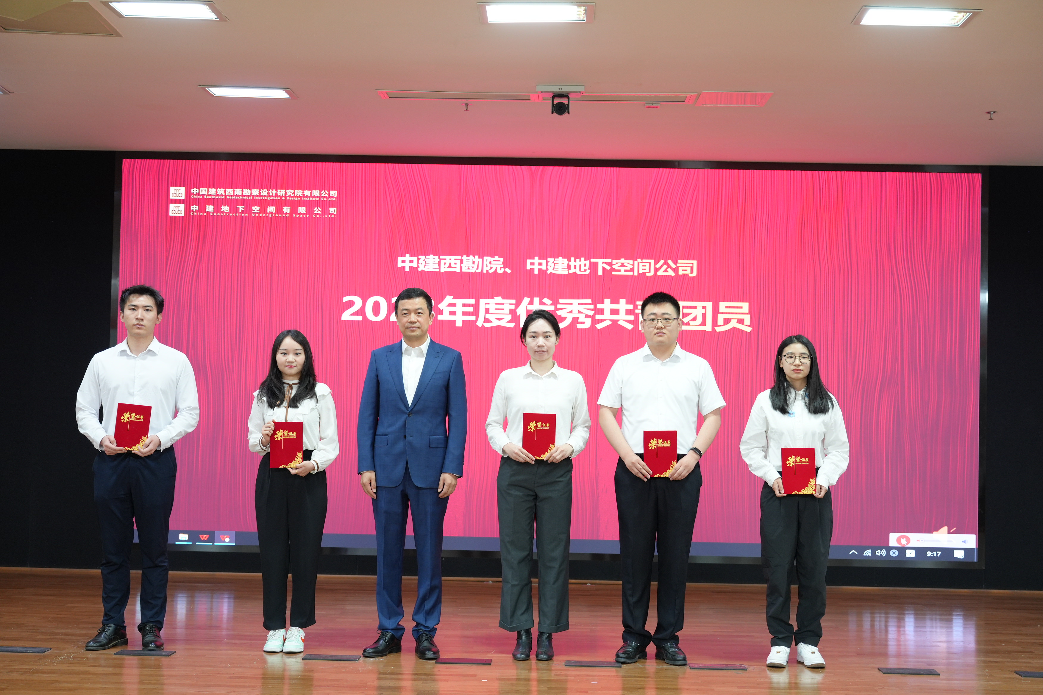 06 优秀共青团员（5人） DSC00817.JPG