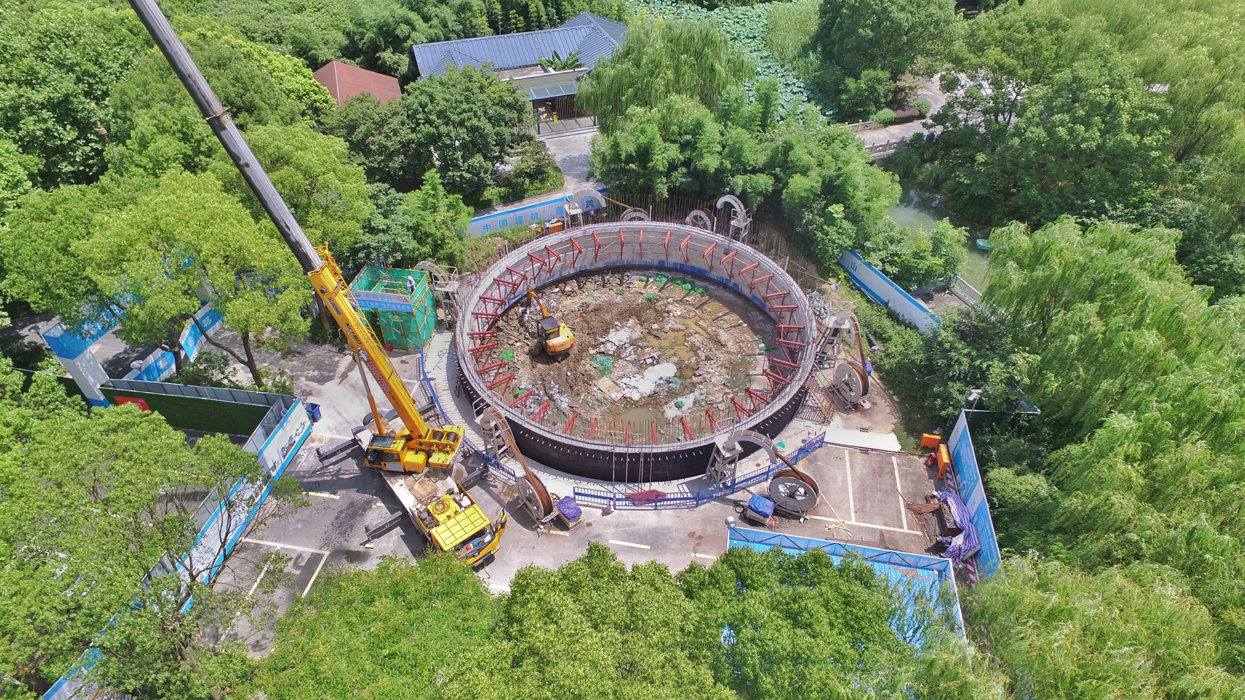 2500- 昆山停车场1.jpg