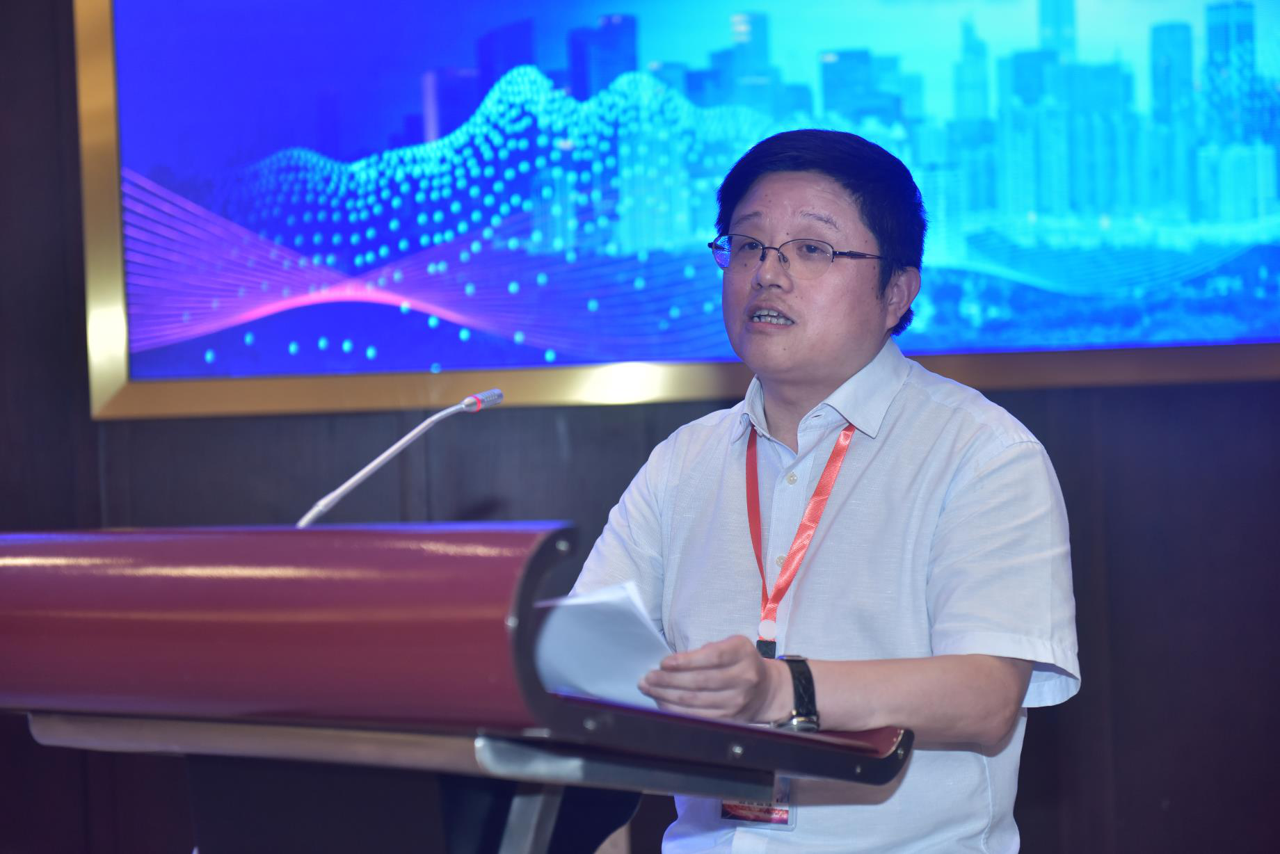 图四:院副总经理廖海做总结性发言.png 图四:院副总经理廖海做总结性发言.png