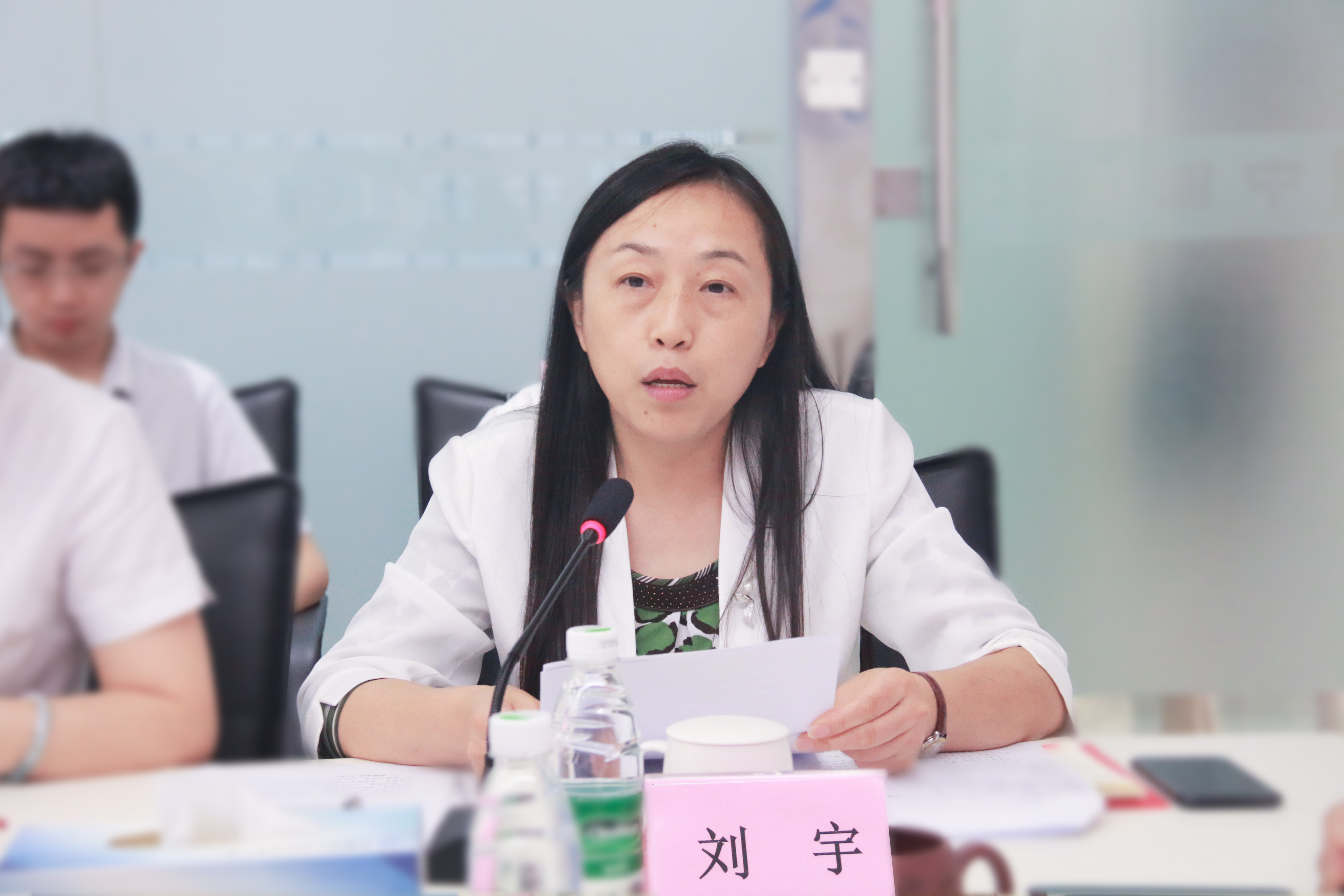 图四:刘宇作警示教育.jpg 图四:刘宇作警示教育.jpg