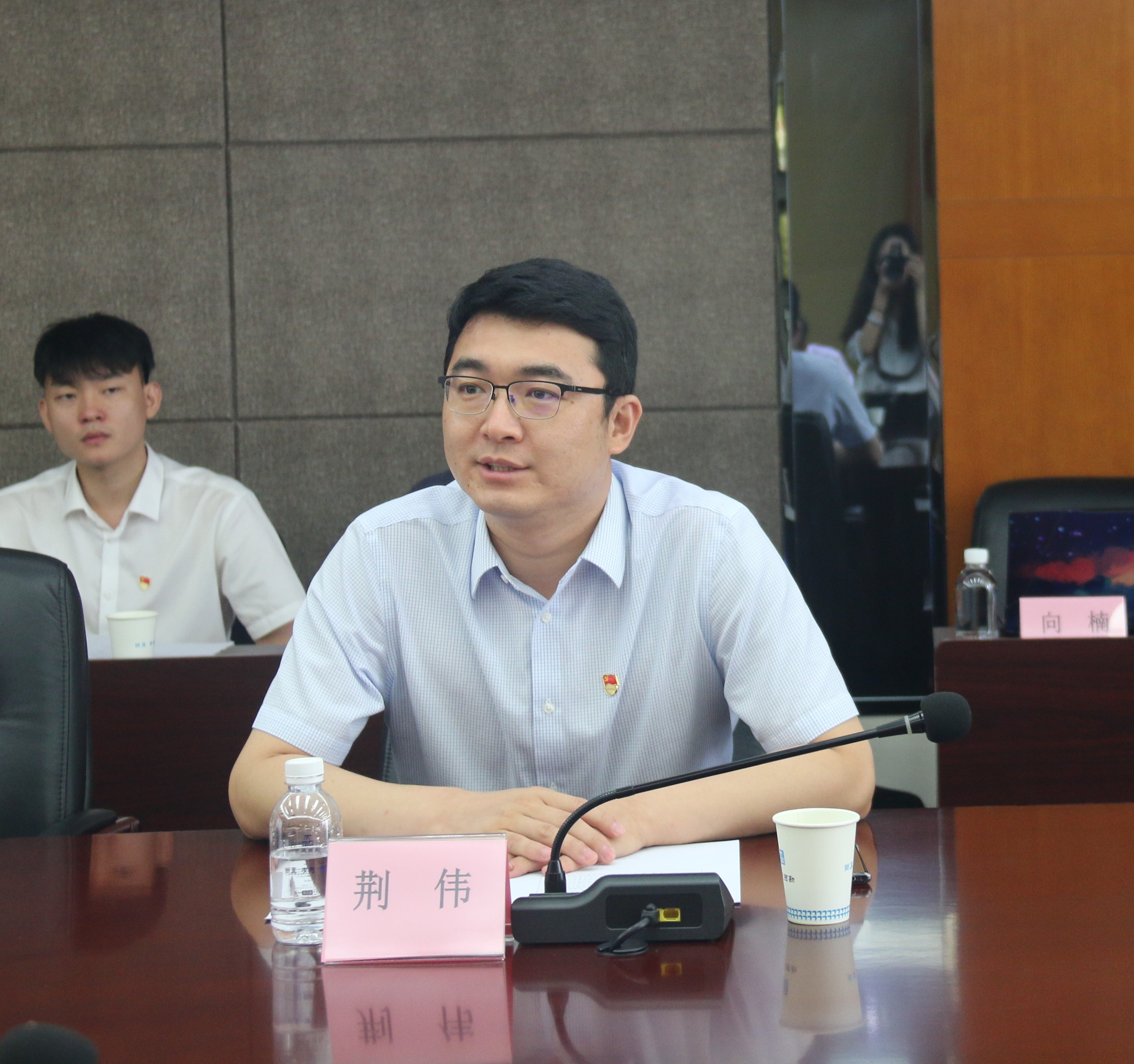 图六 荆伟讲话.JPG